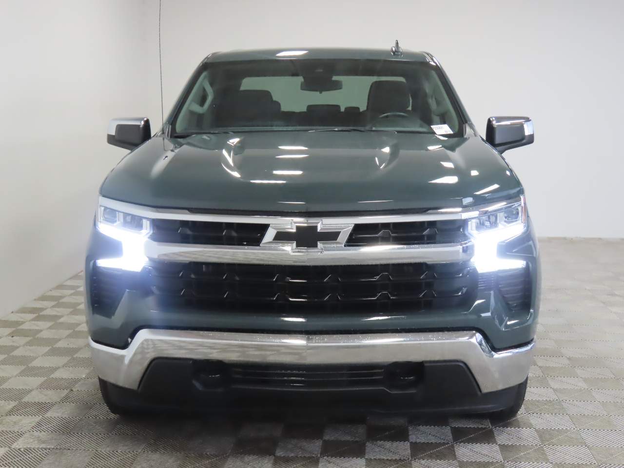 2025 Chevrolet Silverado 1500 LT Crew Cab