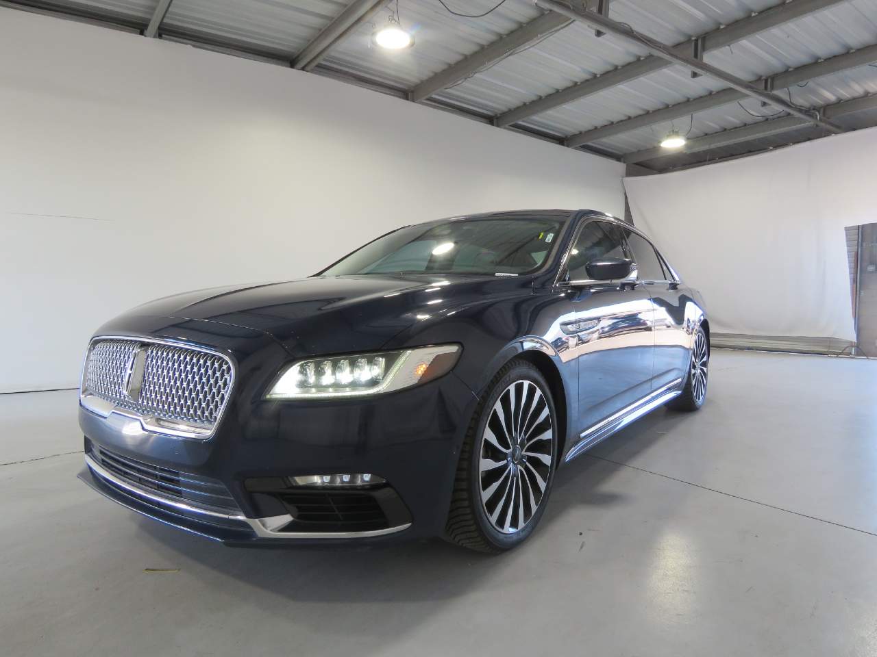 2017 Lincoln Continental Black Label