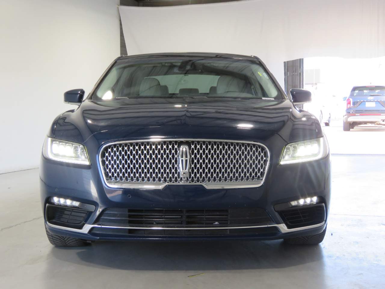 2017 Lincoln Continental Black Label