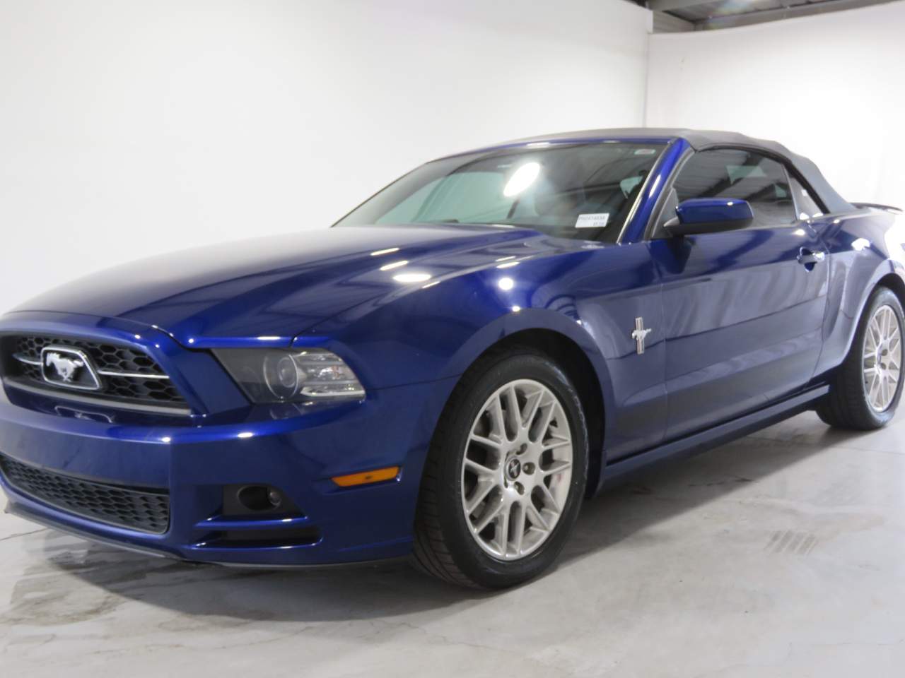 2014 Ford Mustang V6