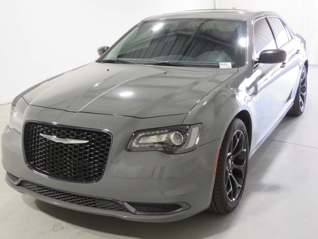 2019 Chrysler 300 Touring