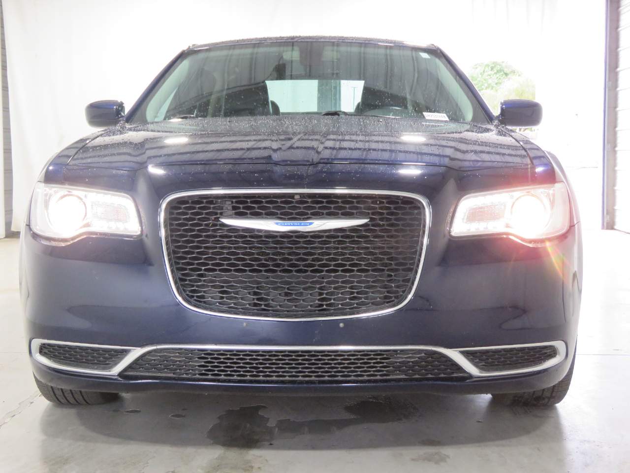 2017 Chrysler 300 Limited