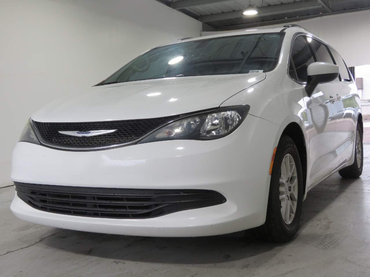 2020 Chrysler Voyager LXi
