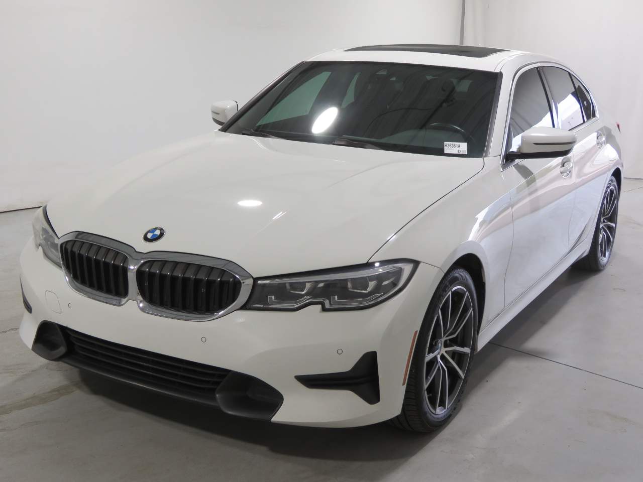2021 BMW 3 Series 330i's photo