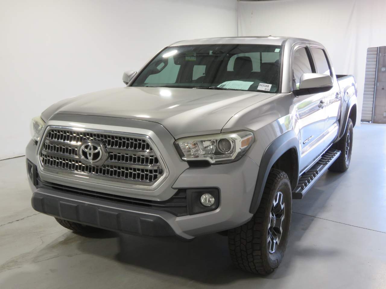 2017 Toyota Tacoma SR5 V6 Crew Cab