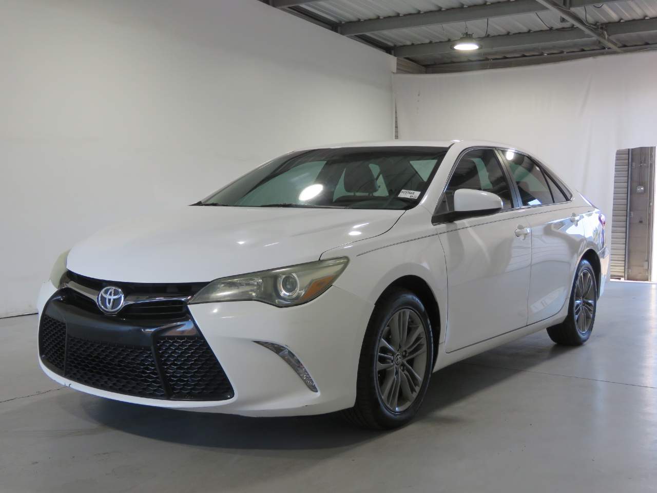2016 Toyota Camry XLE