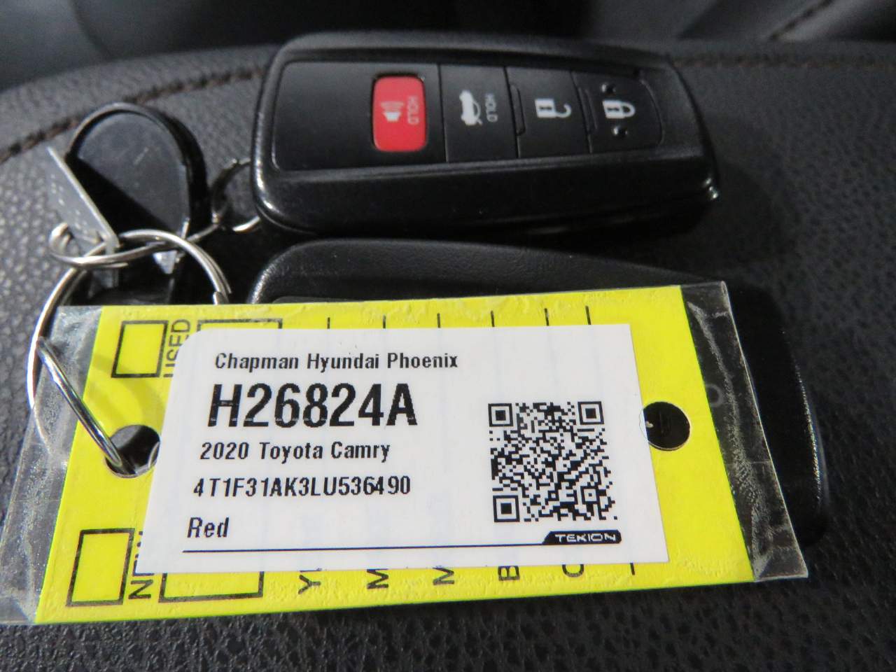 2020 Toyota Camry Hybrid XLE