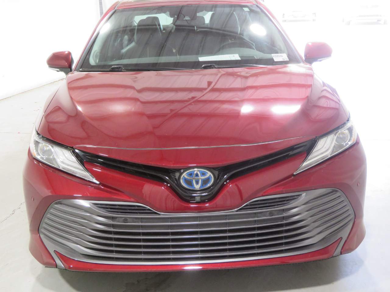 2020 Toyota Camry Hybrid XLE