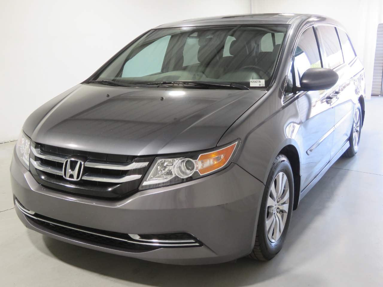 2016 Honda Odyssey EX-L with DVD Rear Entertainment System's photo