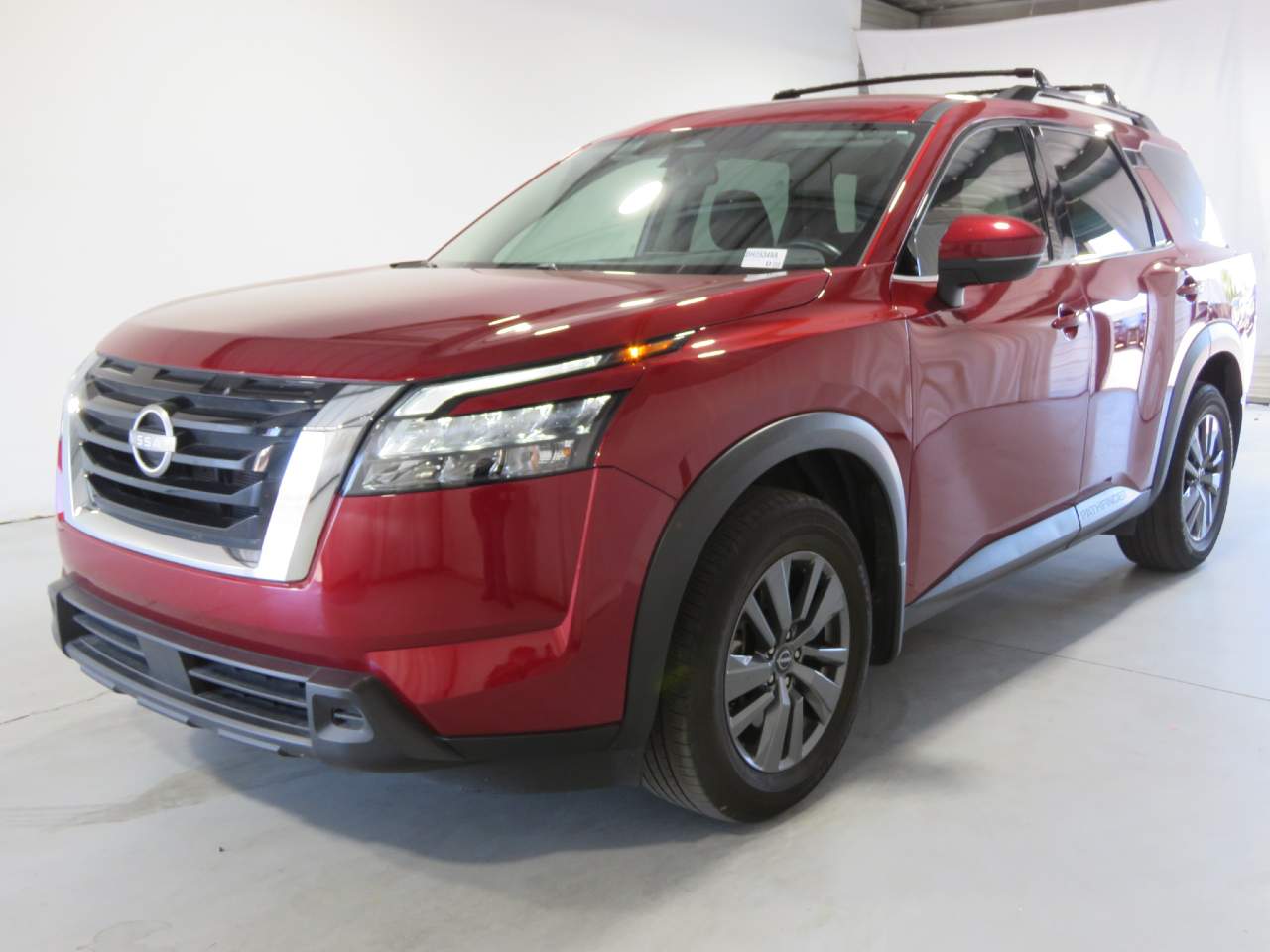 2023 Nissan Pathfinder SV