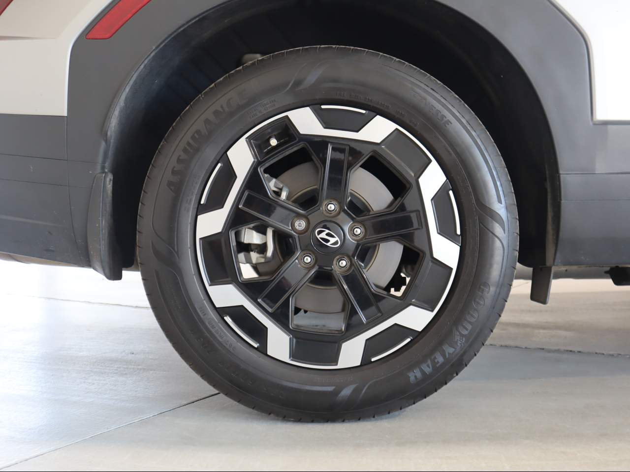 2024 Hyundai Santa Fe SE - Photo 9