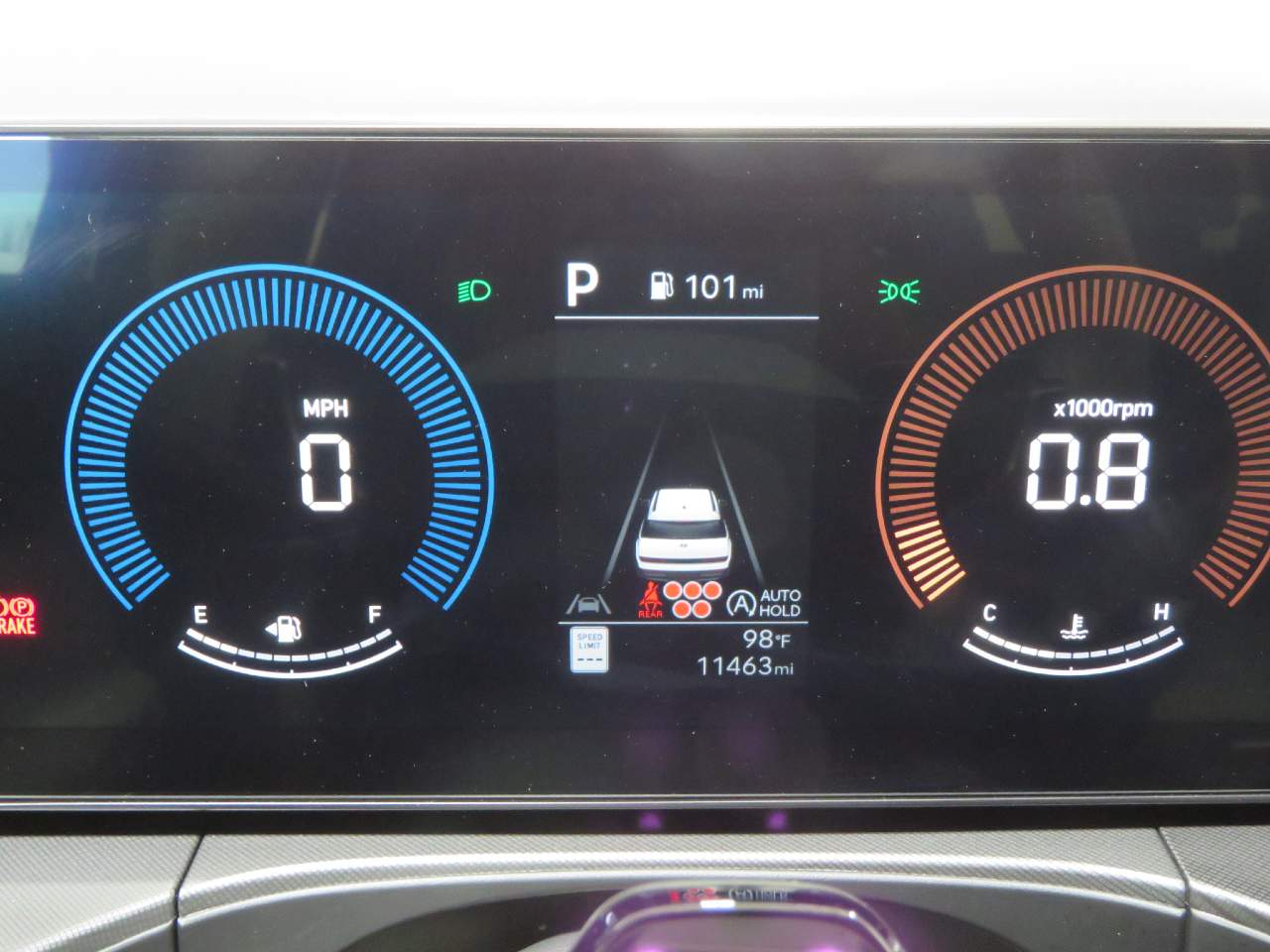 2025 Hyundai Santa Fe SEL - Photo 11