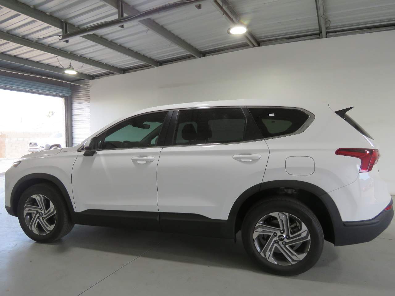 2023 Hyundai Santa Fe SE - Photo 8