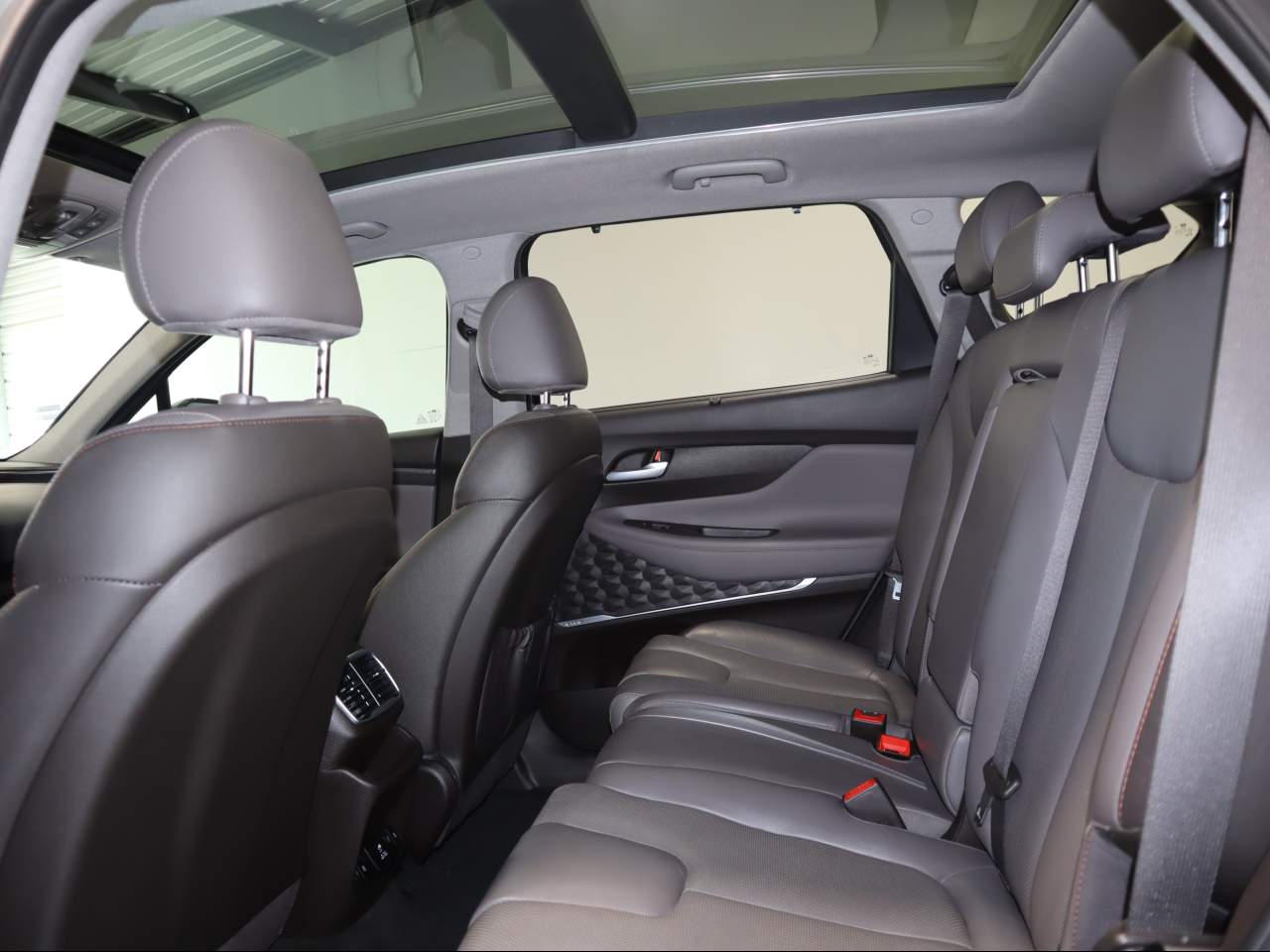 2020 Hyundai Santa Fe Limited - Photo 15