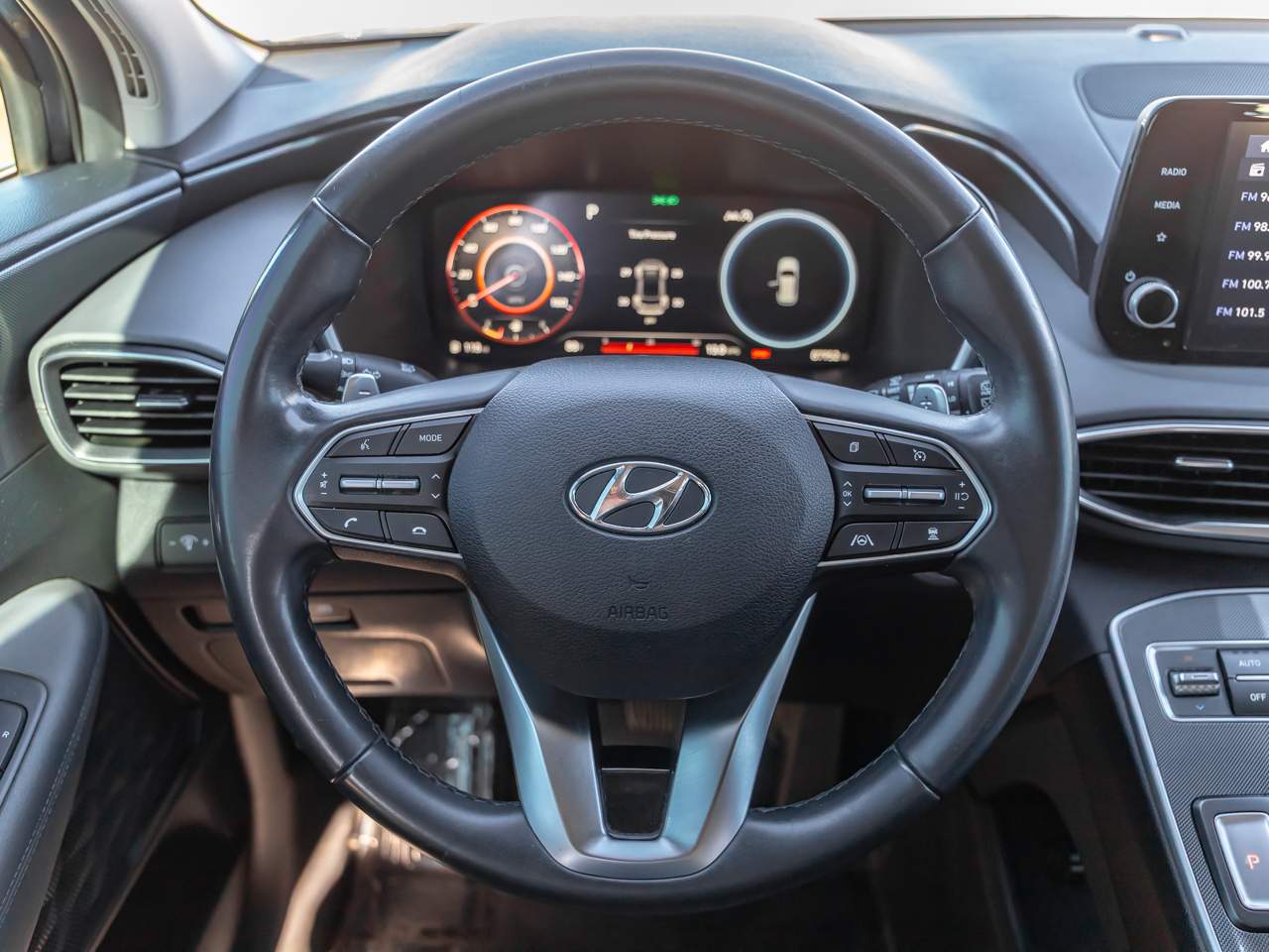 2022 Hyundai Santa Fe SEL - Photo 12