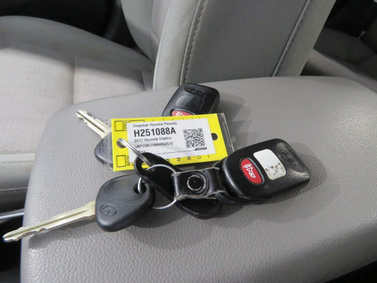 2017 Hyundai ELANTRA SE