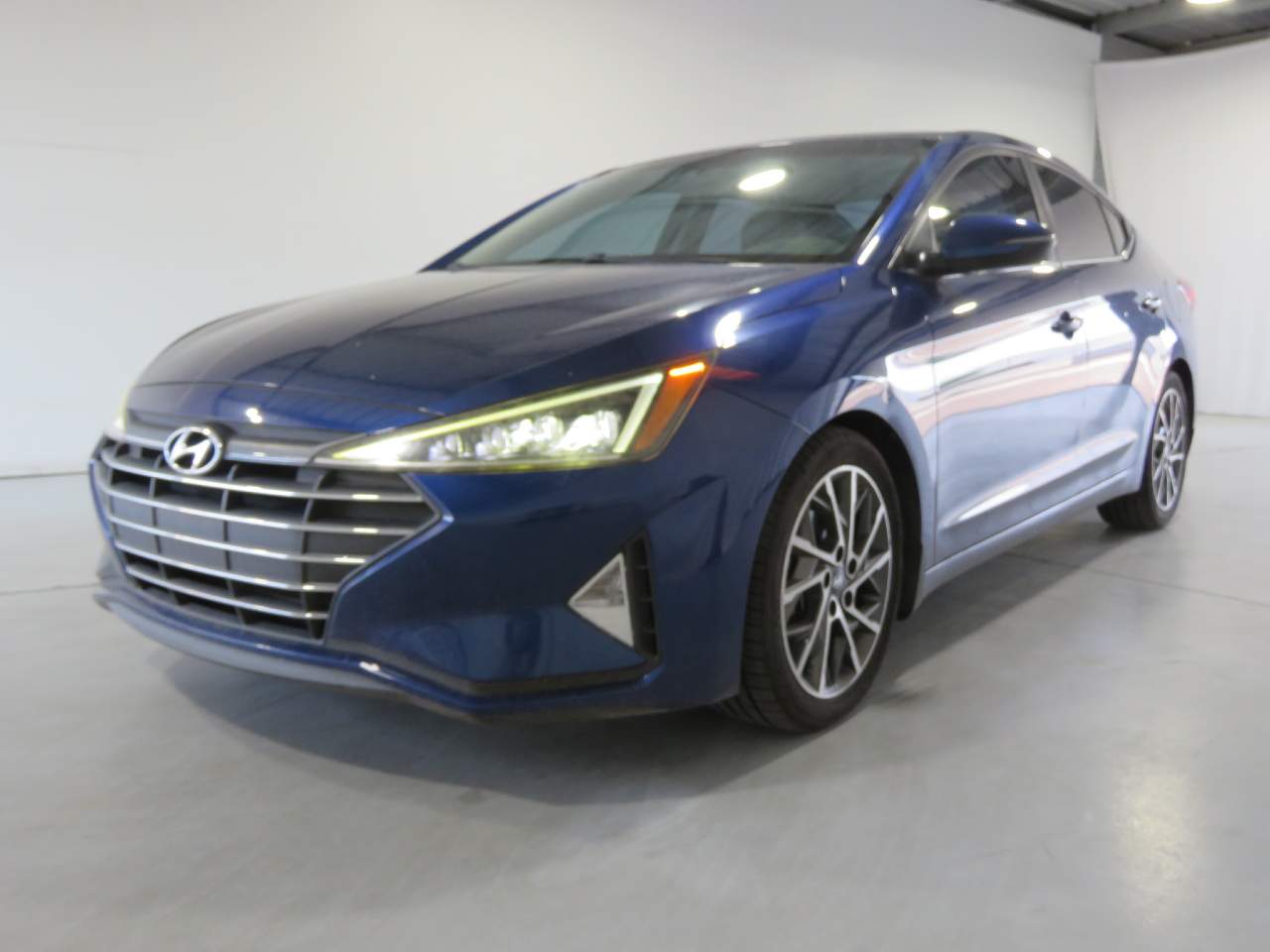2020 Hyundai ELANTRA Limited
