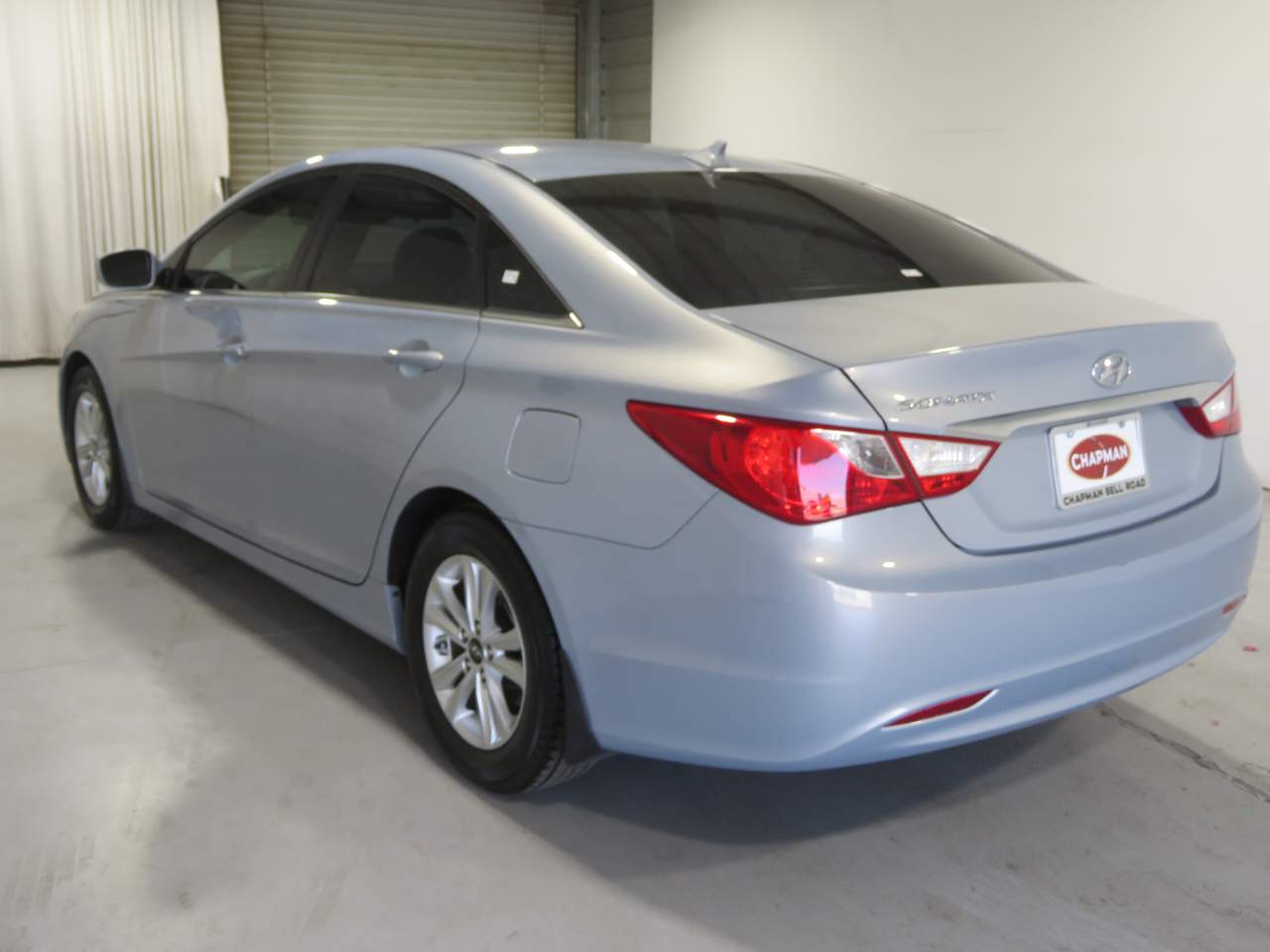 View vehicle photo 6