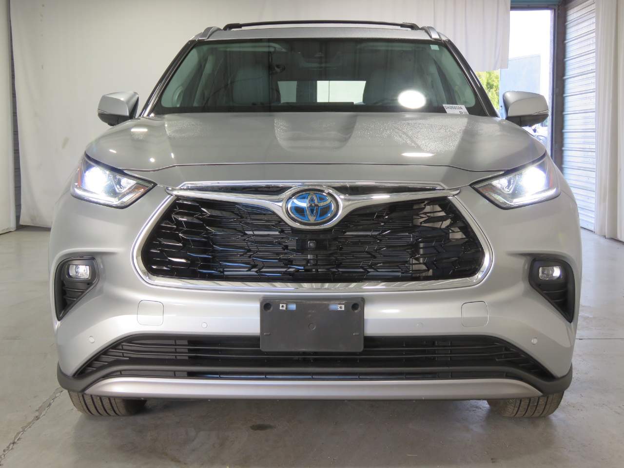 2024 Toyota Highlander Hybrid Platinum