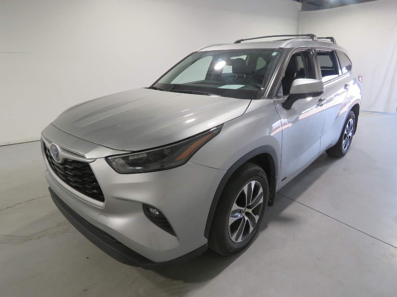 2022 Toyota Highlander Hybrid XLE