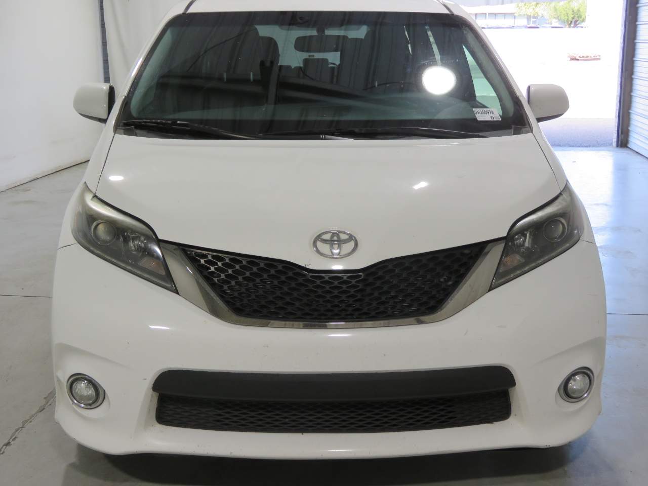 2016 Toyota Sienna SE 8-Passenger