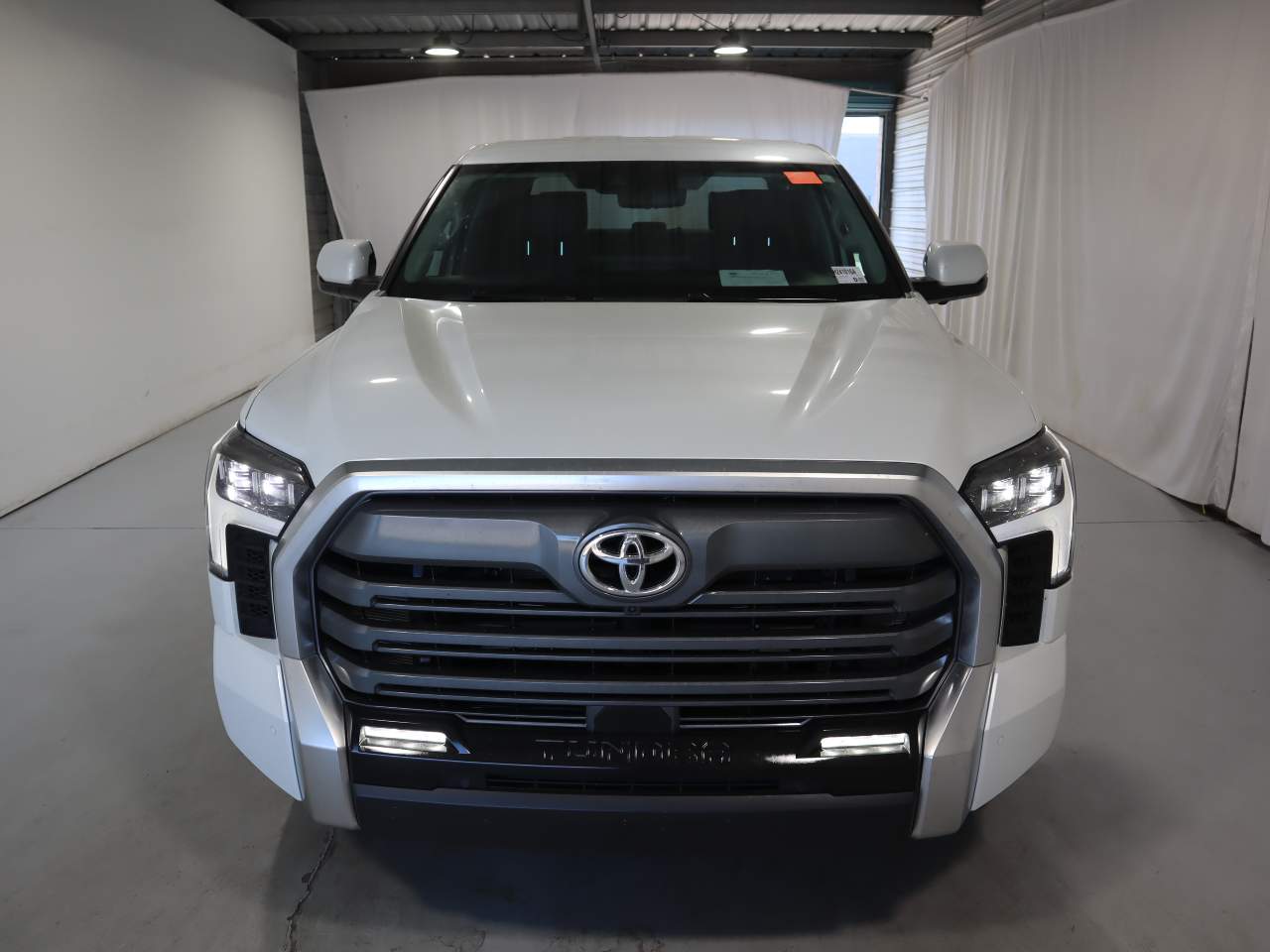 2023 Toyota Tundra Limited Crew Cab