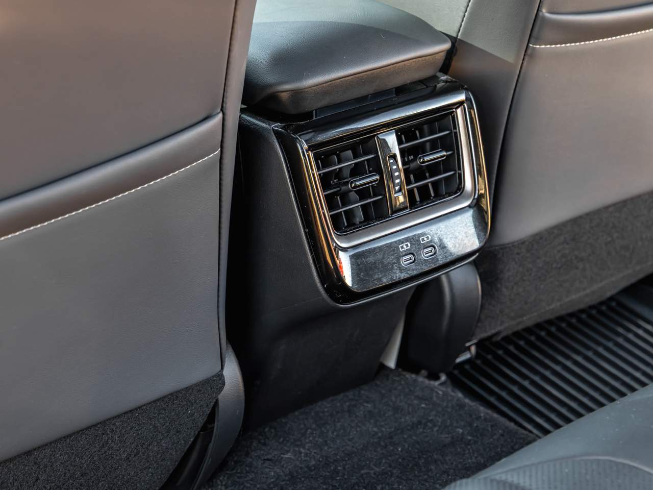 2025 Toyota Crown Signia XLE