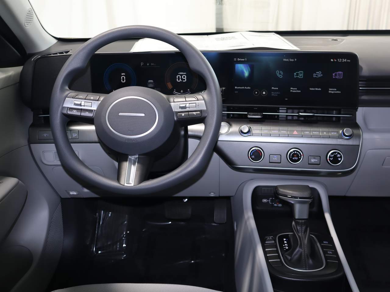 2024 Hyundai Kona SE - Photo 11