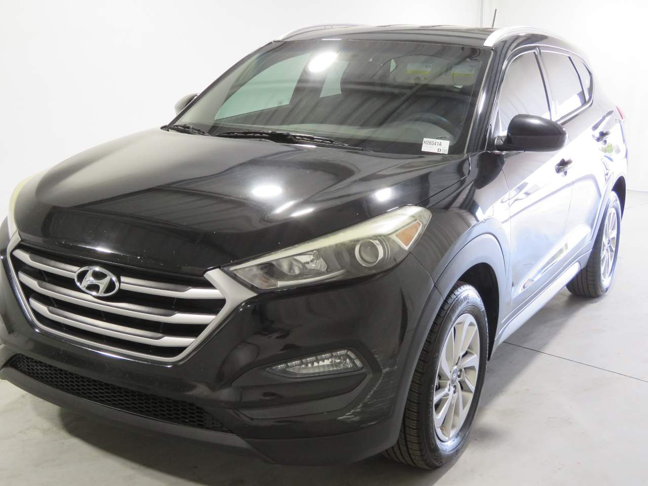 Black Noir Pearl 2017 Hyundai Tucson 2.0L SE FWD SUV / Crossover Front-Wheel Drive 6-Speed Automatic