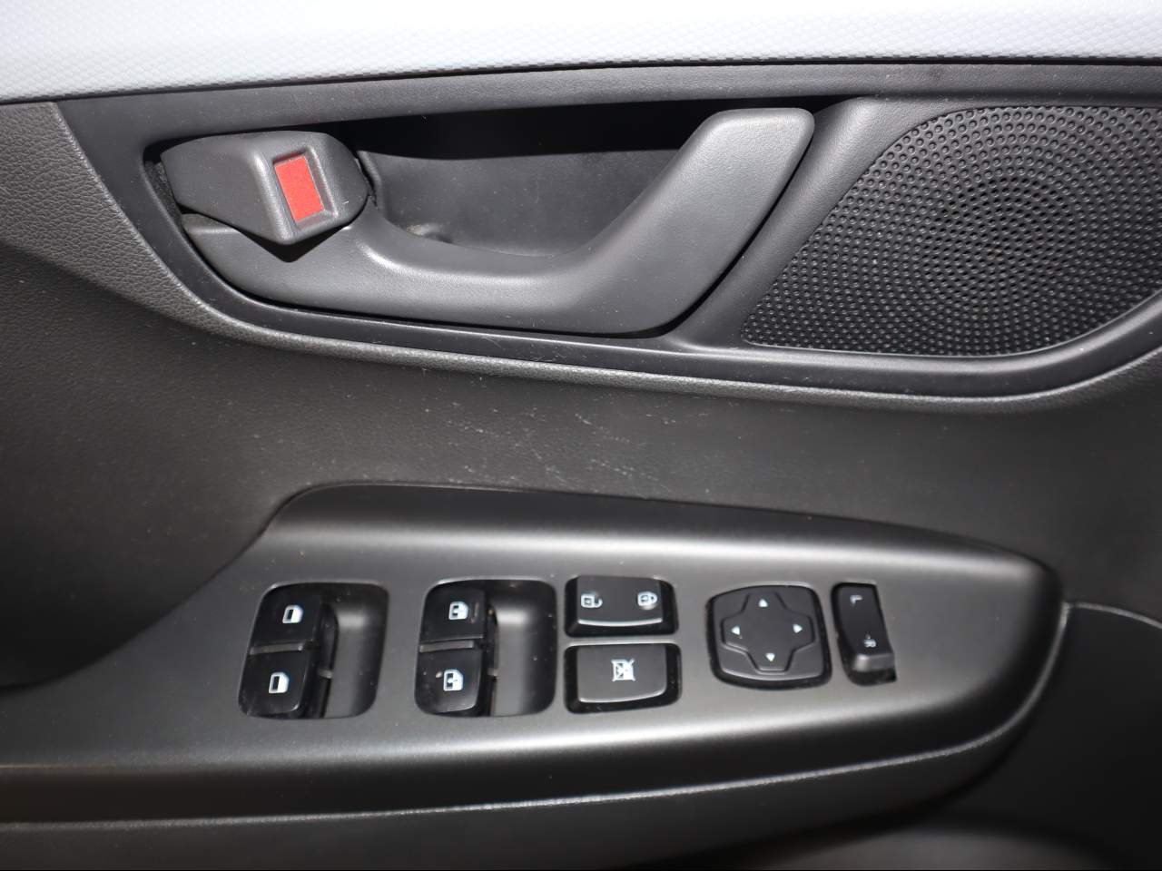 2019 Hyundai Kona SEL - Photo 18