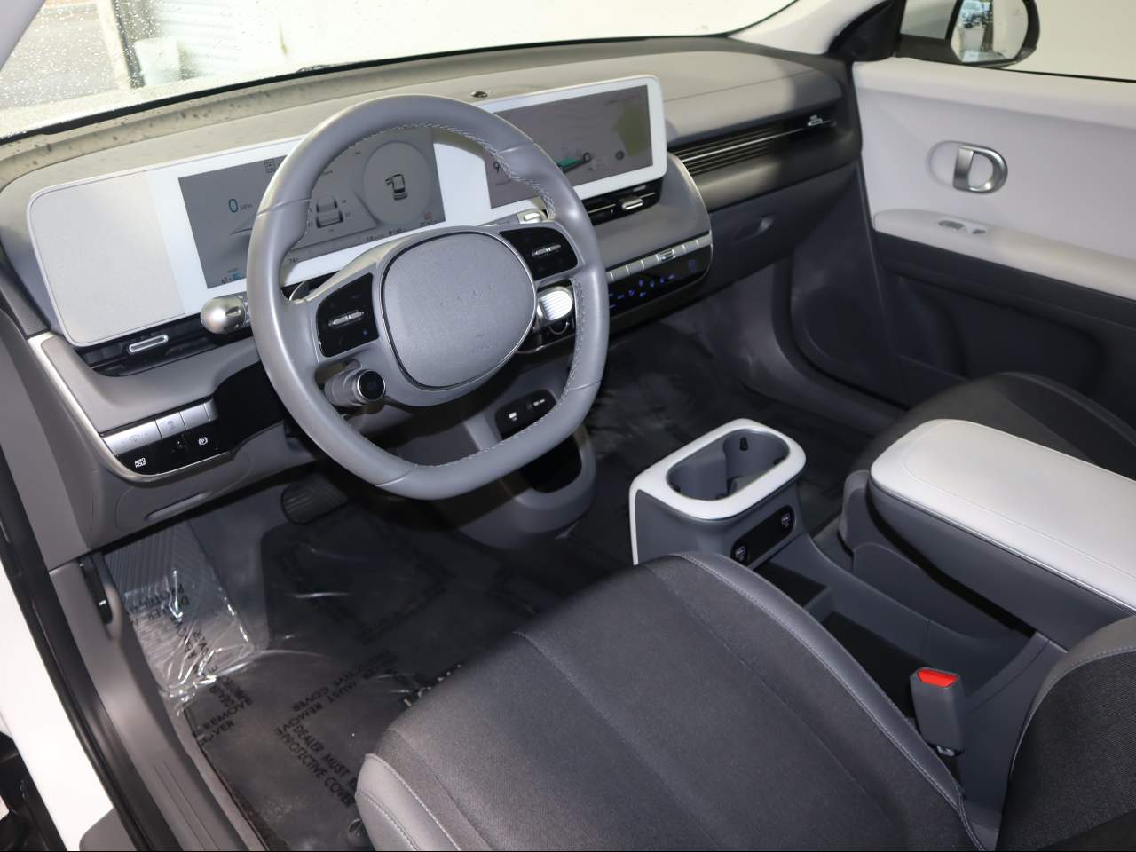 2024 Hyundai IONIQ 5 SE - Photo 13