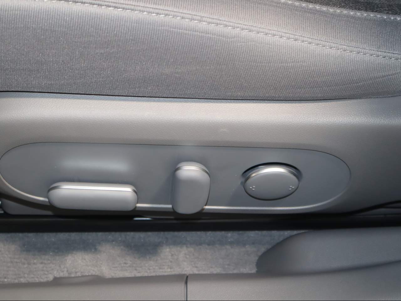 2024 Hyundai IONIQ 5 SE - Photo 20