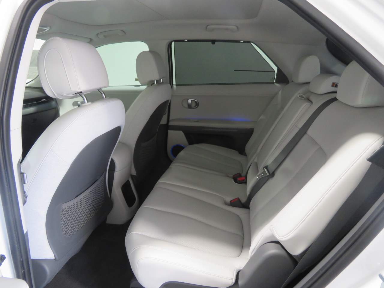 2023 Hyundai IONIQ 5 Limited - Photo 13