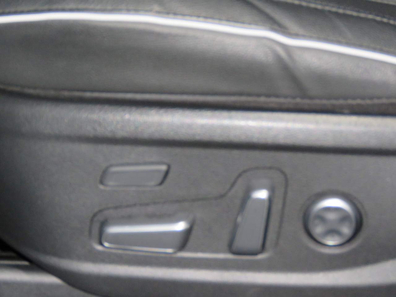 2024 Hyundai Palisade Limited - Photo 16