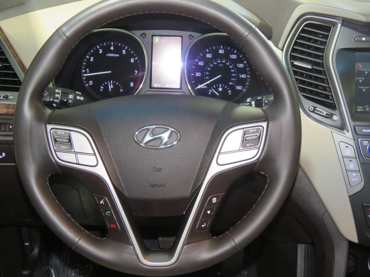 2018 Hyundai Santa Fe Limited Ultimate - Photo 10