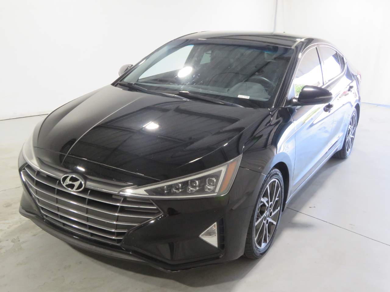 2020 Hyundai ELANTRA Limited
