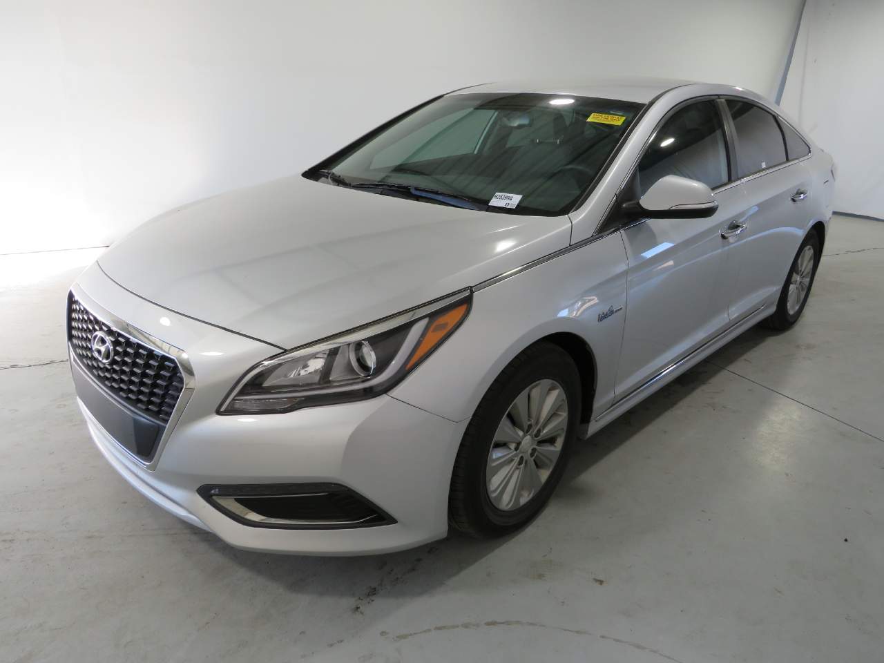 2016 Hyundai SONATA Hybrid SE