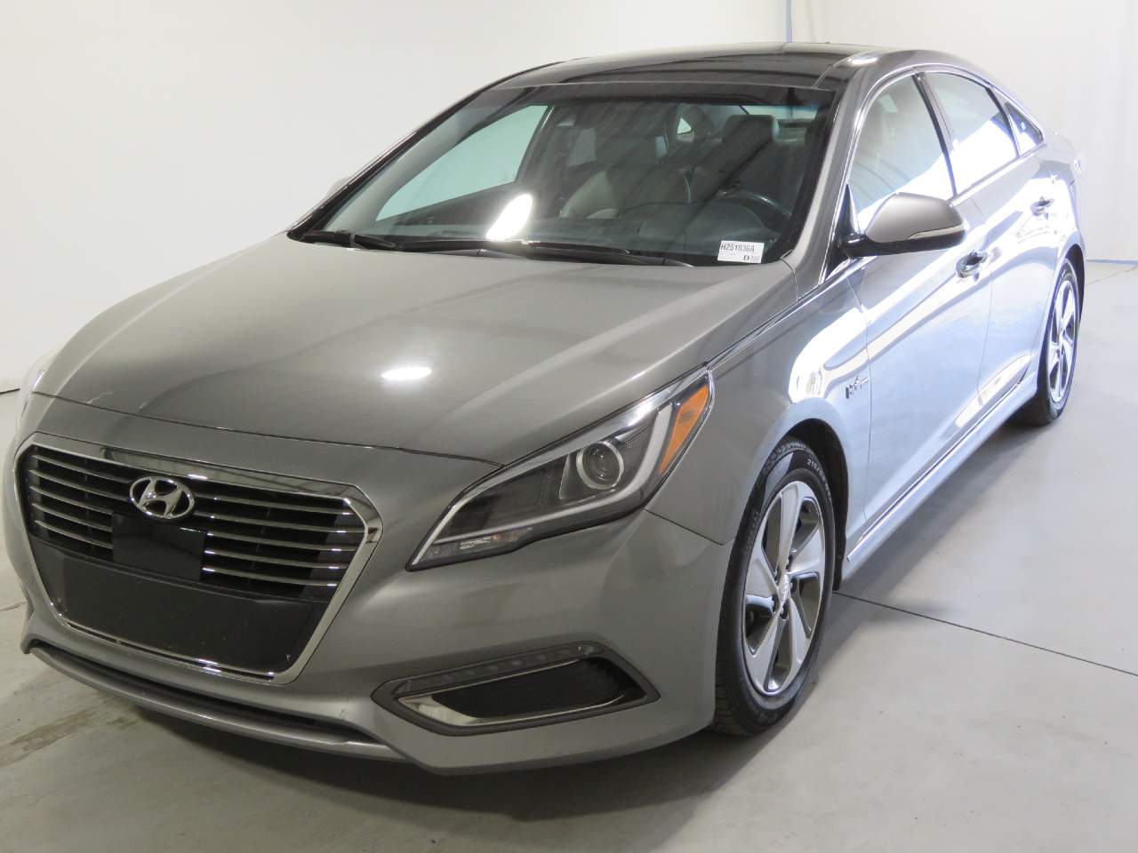 2017 Hyundai SONATA Hybrid Limited