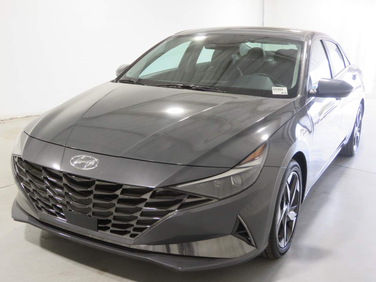 2023 Hyundai Elantra 1.6 HEV Limited DCT's photo