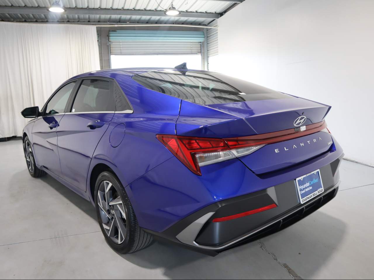 2025 Hyundai Elantra Limited - Photo 6
