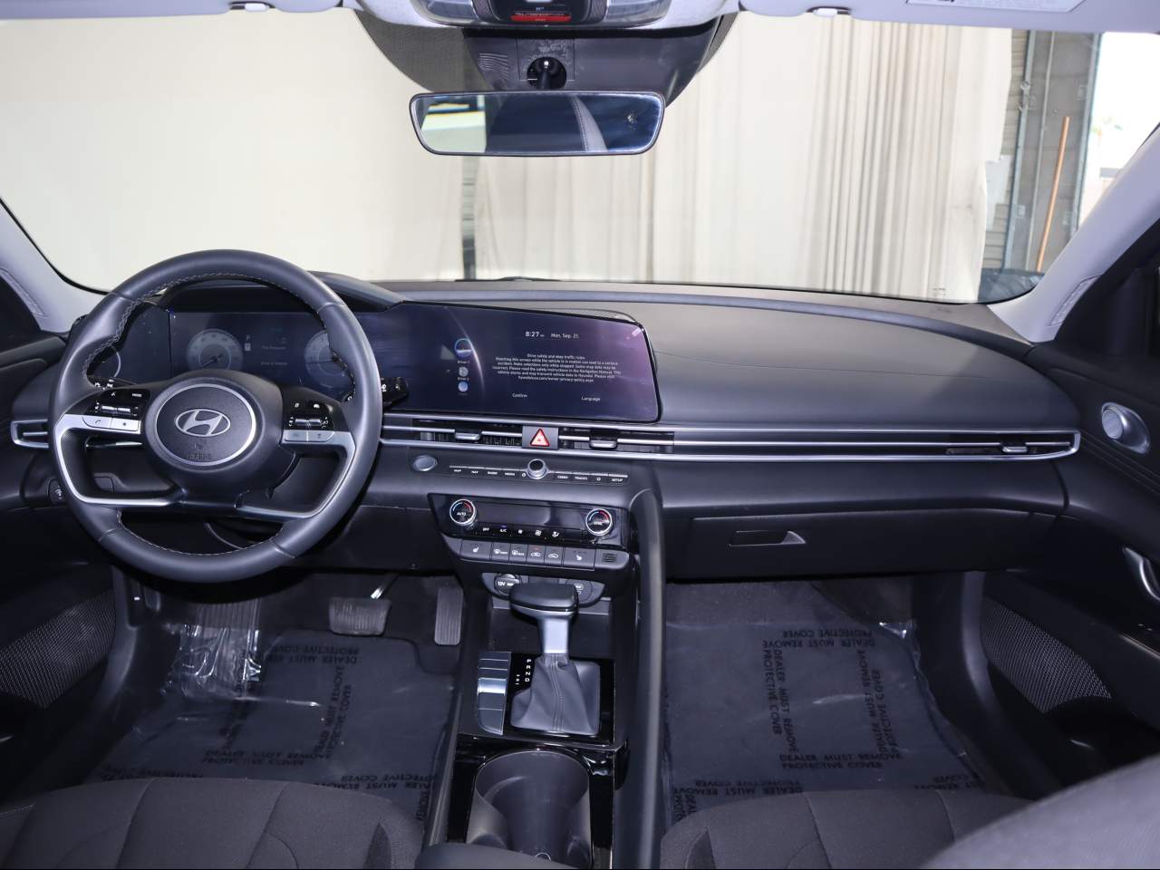 2025 Hyundai Elantra SEL - Photo 11