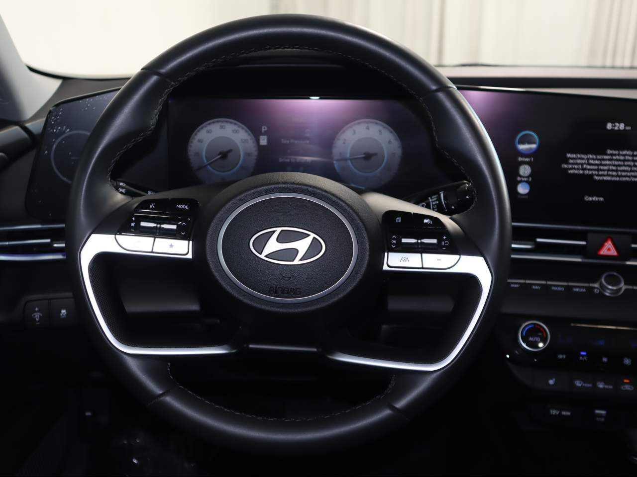 2025 Hyundai Elantra SEL - Photo 10