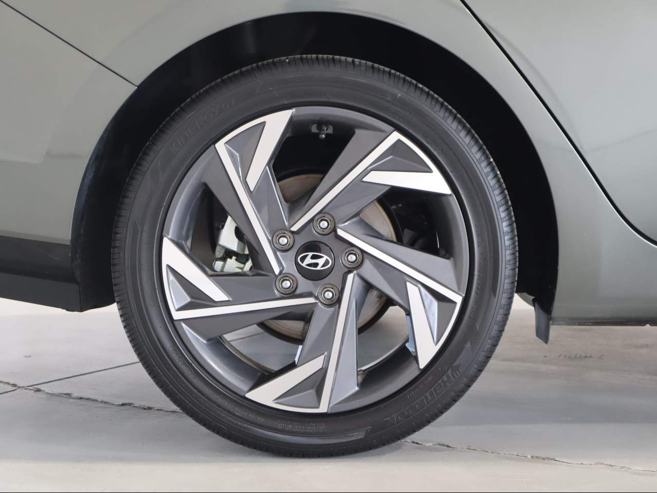 2025 Hyundai Elantra SEL - Photo 9