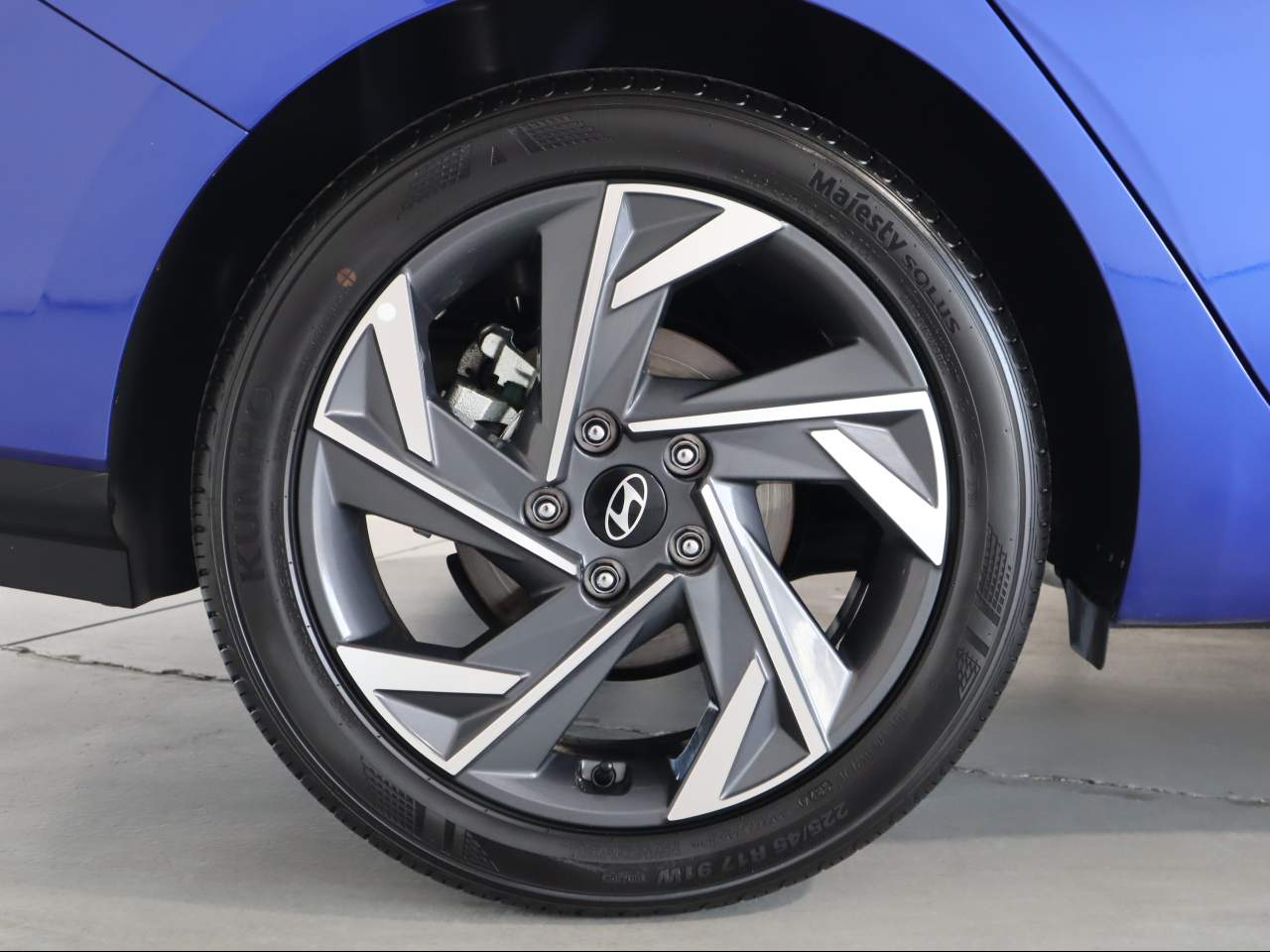 2025 Hyundai Elantra SEL - Photo 9