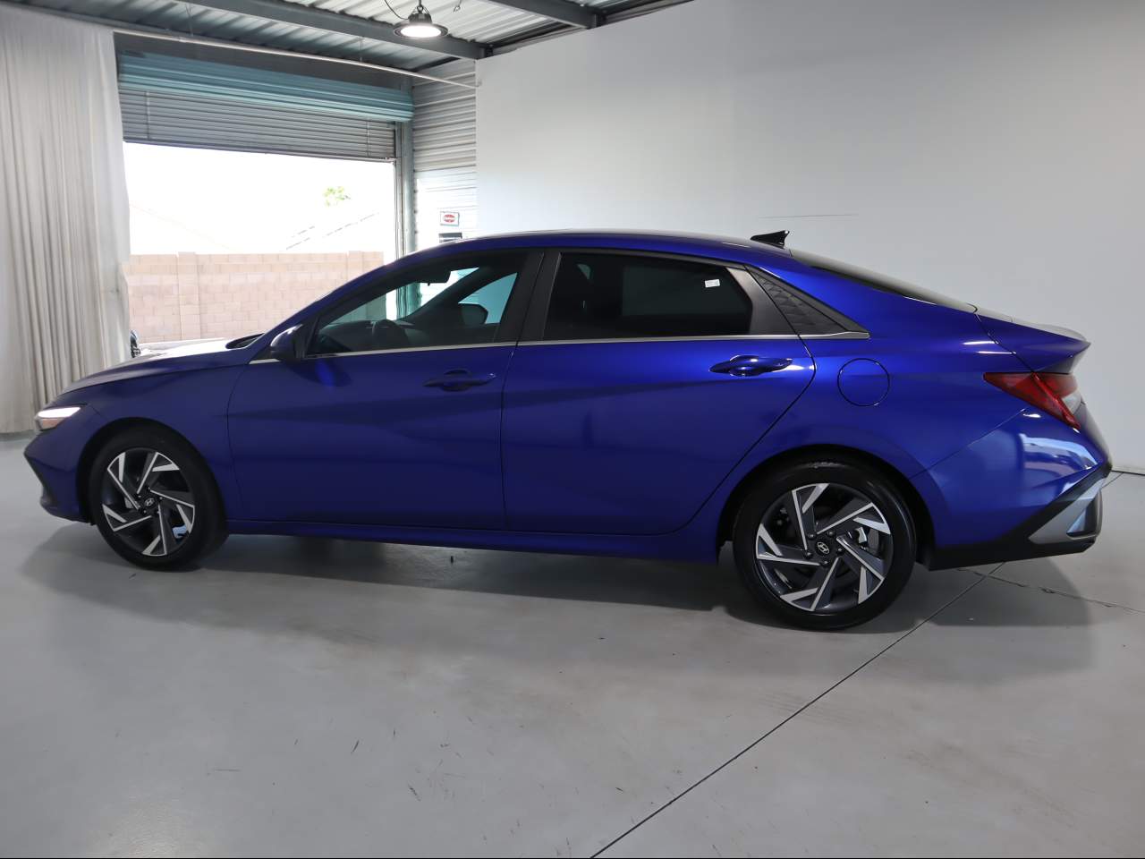 2025 Hyundai Elantra SEL - Photo 8