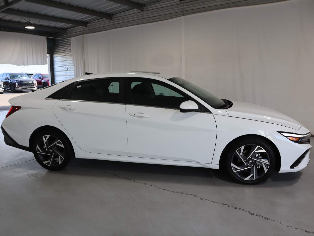 2025 Hyundai Elantra SEL - Photo 7