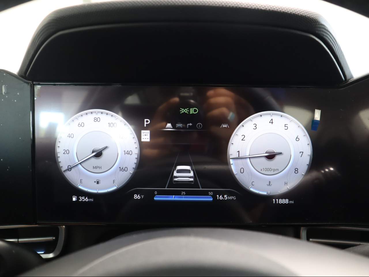 2025 Hyundai Elantra SEL - Photo 18