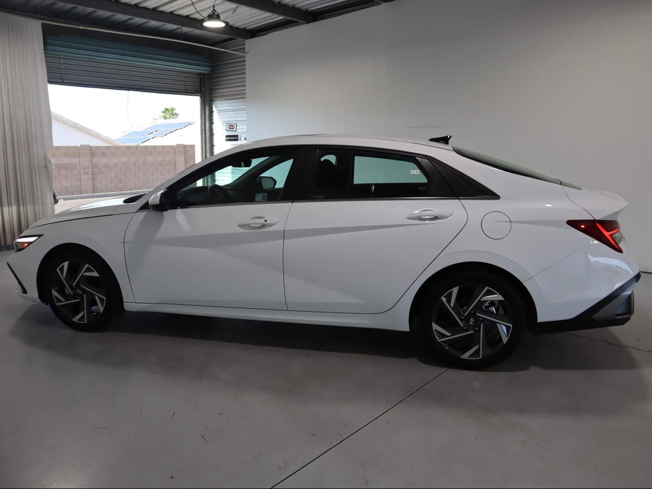 2025 Hyundai Elantra SEL - Photo 8