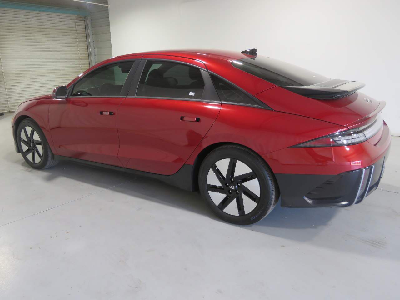 2023 Hyundai IONIQ 6 SE - Photo 8