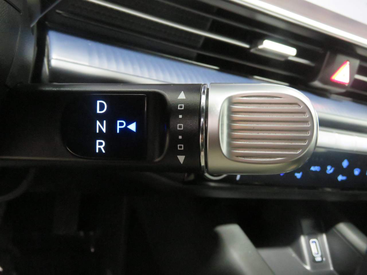2023 Hyundai IONIQ 6 SE - Photo 16
